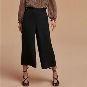Aritzia Wilfred Lalement Black Culotte Cropped Woven Wide Leg Pants — Size 2